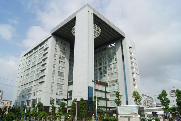 南寧市國(guó)土交易綜合樓.jpg